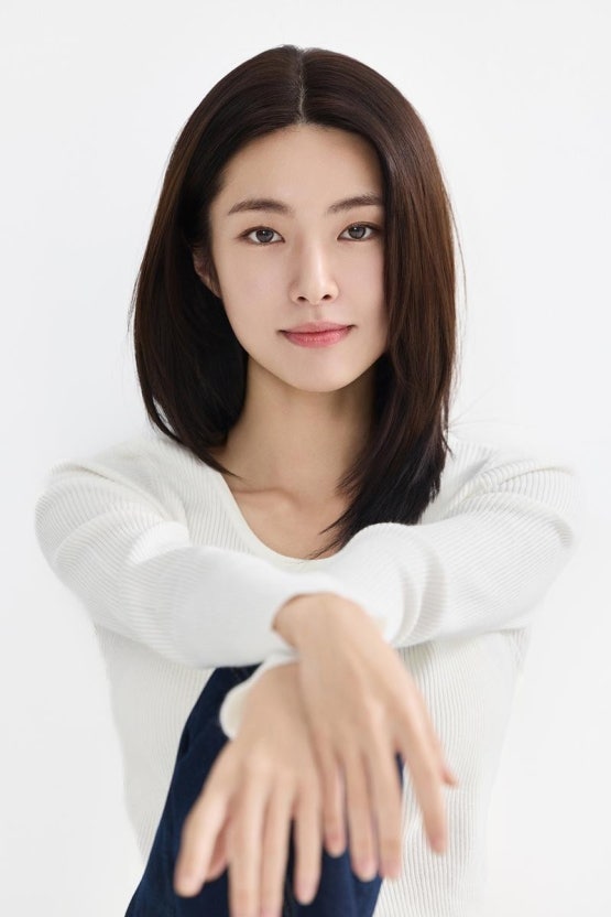 배우 하영, 증조부 친일 논란으로 '중증외상센터' 전격 하차 결정 / 하영 인스타그램 / 하영집....