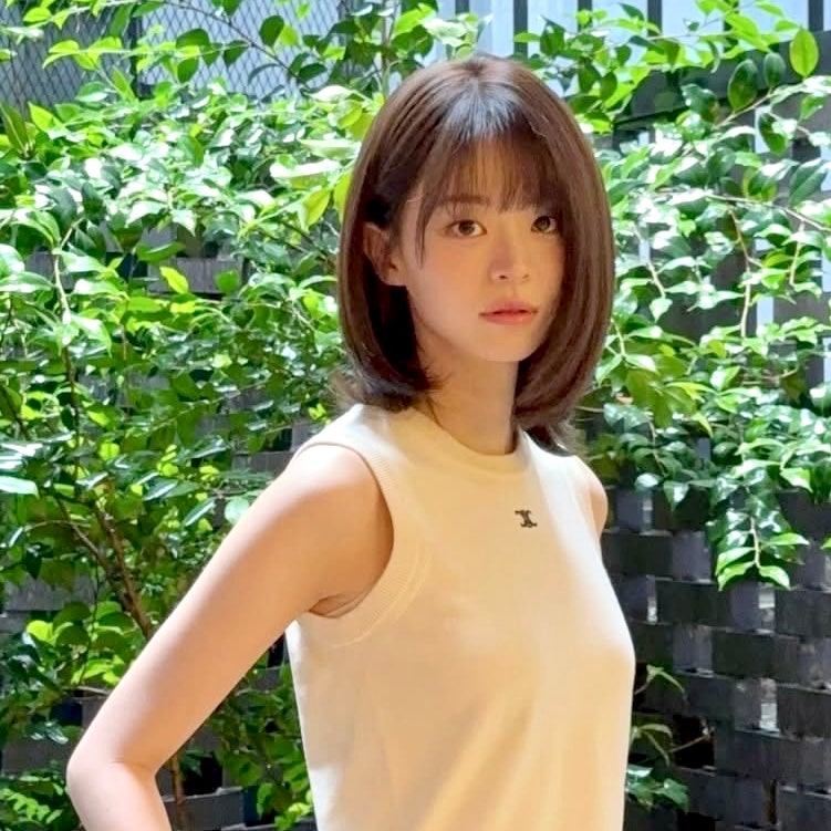 [헤어스타일] 전소영 단발 모음 - 레이어드 중단발 요즘 감성이다!