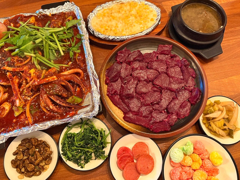 대구 동성로 반월당 한식 맛집 수상한한옥