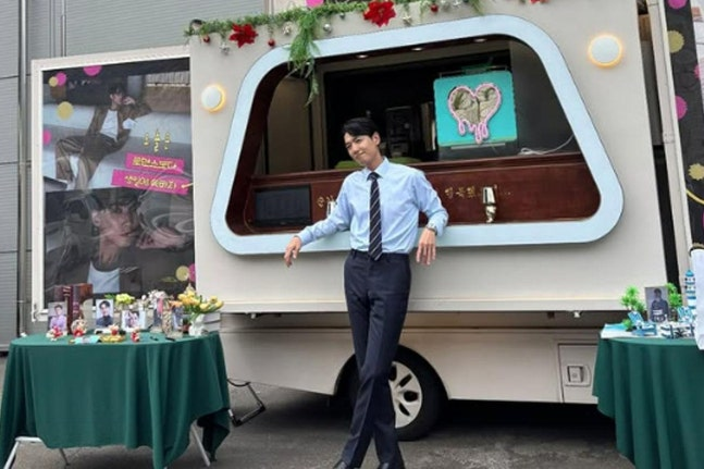 "밝게 웃는 근황 공개" 정경호 결별 후 첫 행보, 혹하는 로맨스 촬영 중
