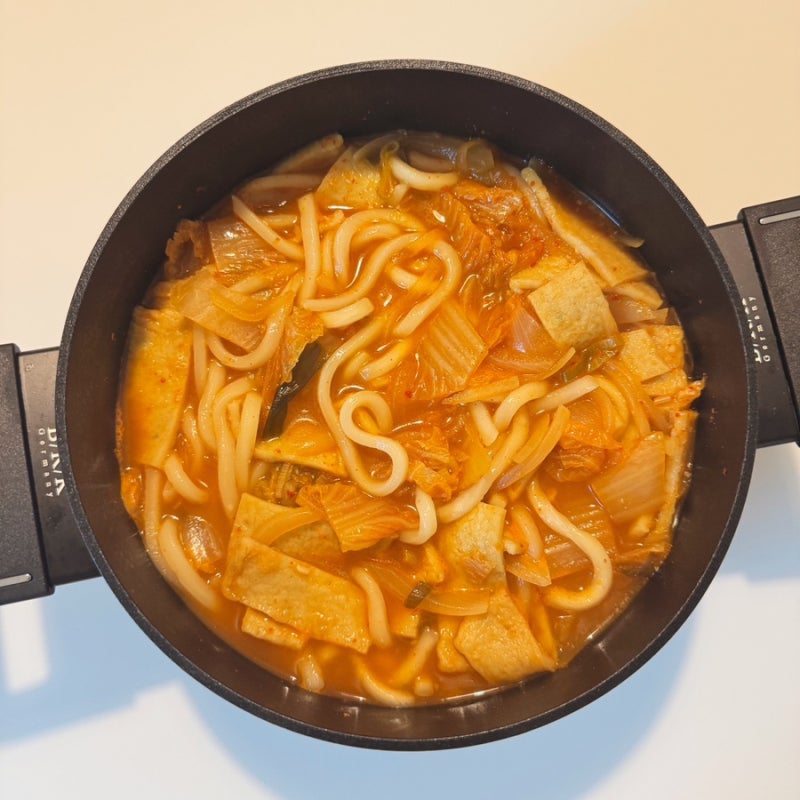 쯔유로 김치우동 만들기, 냉동 우동면으로 간단하게