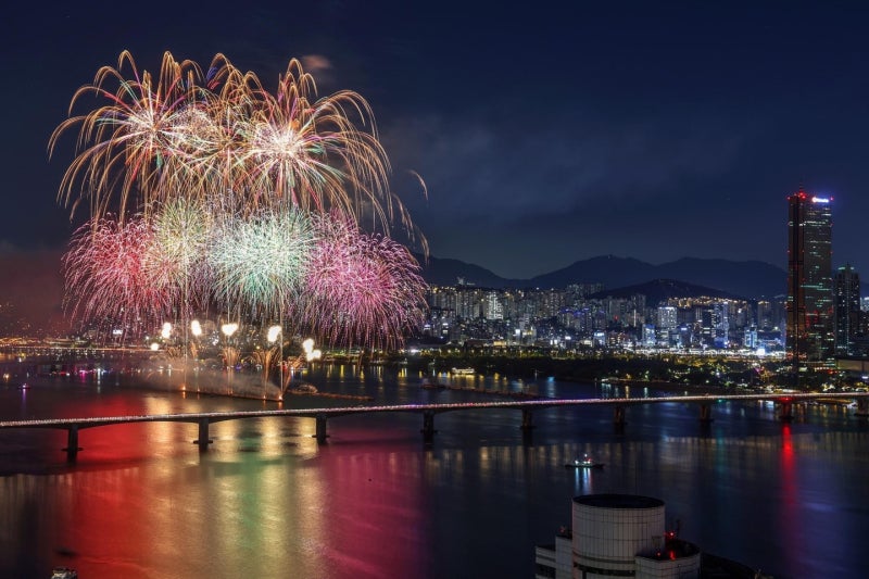 2026 서울세계불꽃축제 완벽 가이드 | 전야제·축제 정보·타임테이블·시야별 명당·상세 교....