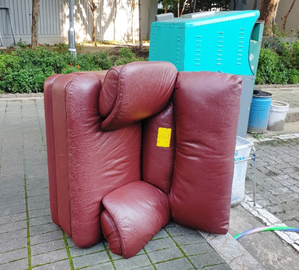 소파버리는법 스티커 어디서 살까? "비용은 얼마고 대형폐기물 수거는 어떻게?"