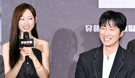 168cm에 뼈만 남은 실루엣? 류혜영 쇼케이스 포착, 다들 본 게 다르다