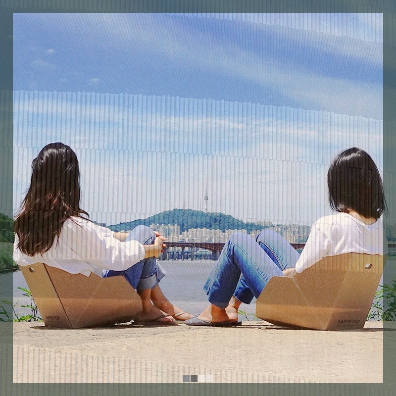 휴대용 종이의자 메가토트 2개 등받이 접이식 피크닉 세트 골판지 그라운드체어 실제 사용 ....
