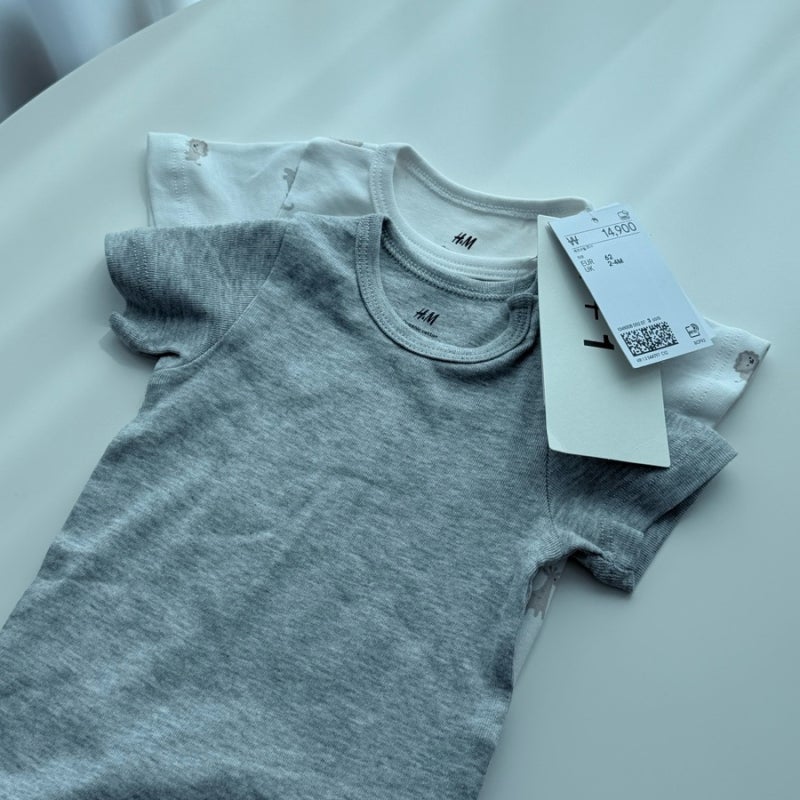 H&M 바디수트 2-4M 2개월 아기 착샷