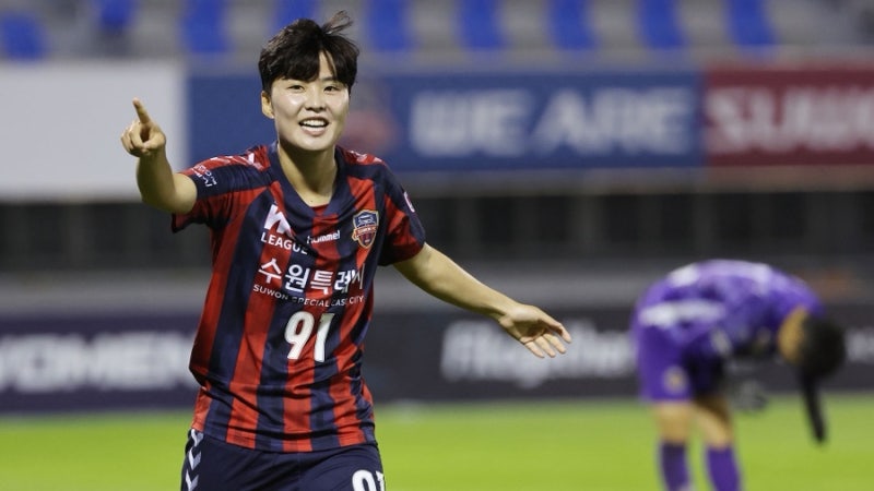 [단독][축구레전드] 첼시 8년·A매치 75골, 다시 수원으로 돌아온 지소연 프로필