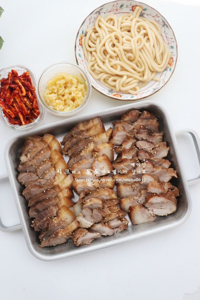 집에서 족발 만드는법 순살 돼지 족발 삶는법부터 마늘소스 만들기