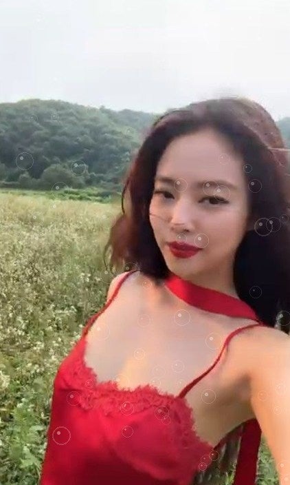 제니 뮤비 '빨간 베일 쓴 아이들'…인신제사 논란, 진짜 충격적인 건 따로 있다