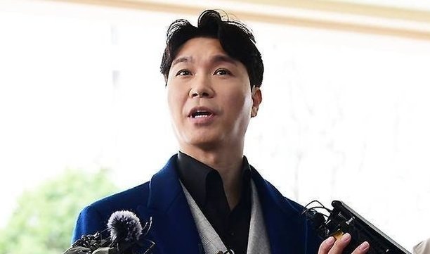 박수홍 부부, 사과했더니 SNS 이어 유튜브까지 잠겼다…팬들이 난리 난 진짜 이유