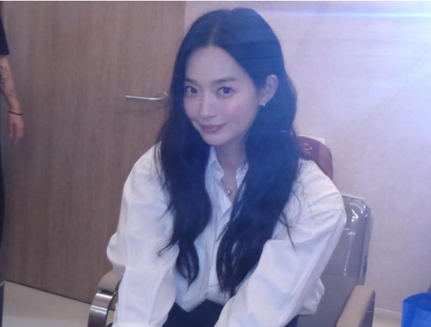 신민아 프로필 나이 학력 남편 김우빈 결혼, “15년간 조용히 40억”