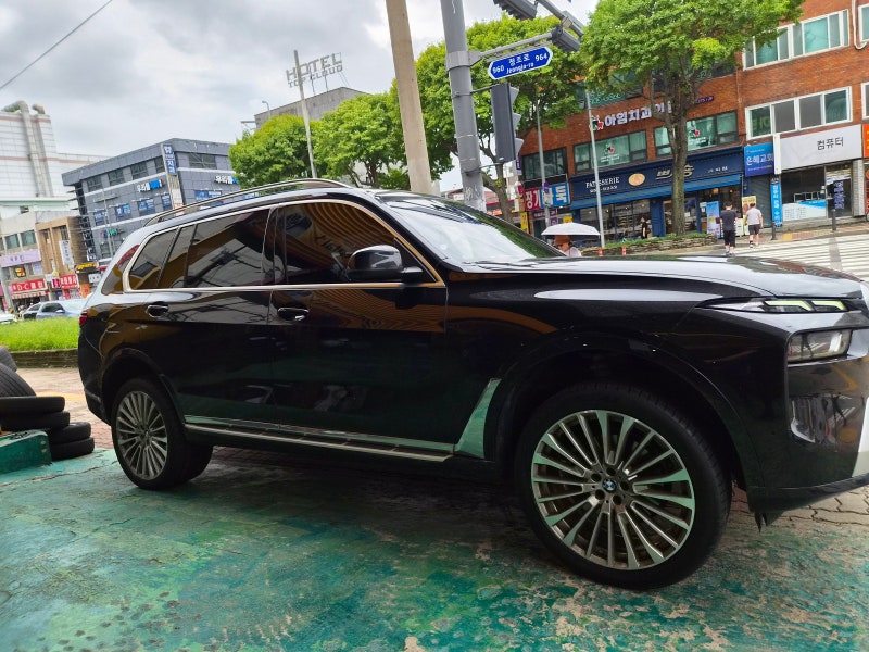 BMW X7 타이어 사계절용 콘티넨탈 타이어 장착했어요~