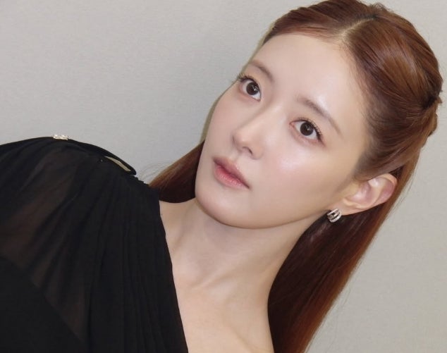 34세 이세영, 이게 사람 미모인가요? 역대급 오프숄더 드레스 자태에 심쿵!
