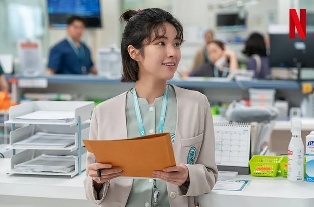 하영, 한국서 쫓겨나더니 일본 넷플릭스가 4분짜리 러브콜?…‘중증외상센터’ 하차 직후 터....