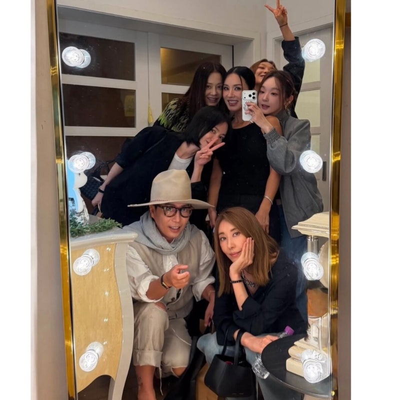 엄정화 와인파티에 송혜교 고현정 참석, 어떤 모임이었길래 화제일까