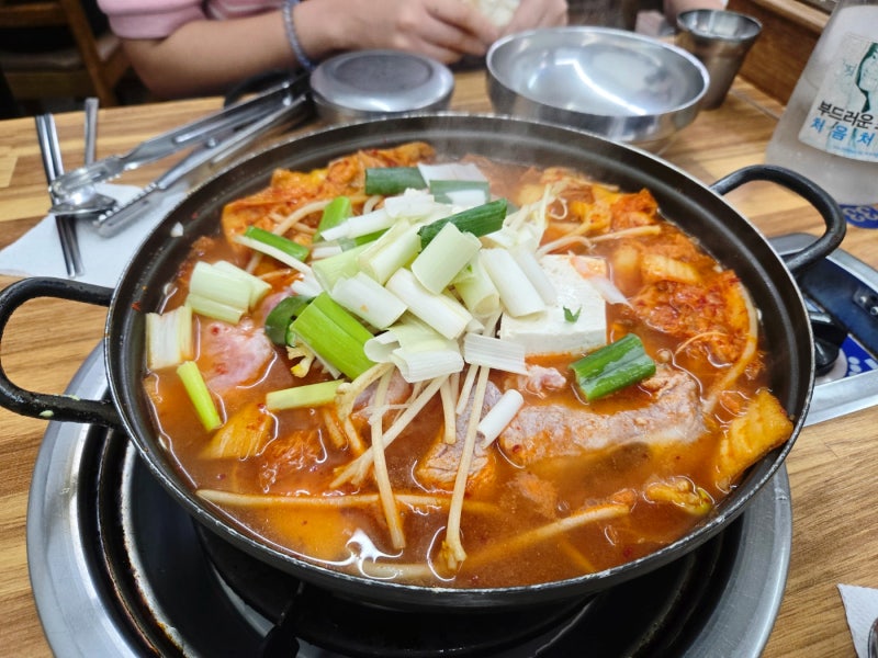 오늘 점심은 김포 고촌에 있는 "강나루 김치찌개"_김포현대아울렛 근처에 있음!