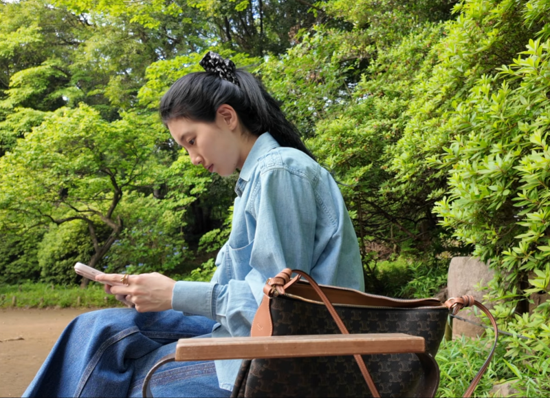 수지 현실 가방 셀린느 듀오백 가격은? 비교해보니 이 가방이 더 예뻐