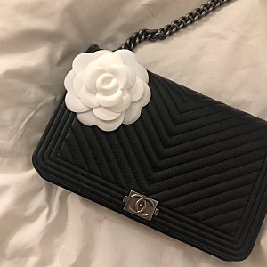 [CHANEL] 샤넬 보이 WOC 은장| 수납·체인 길이 조절, 착용샷