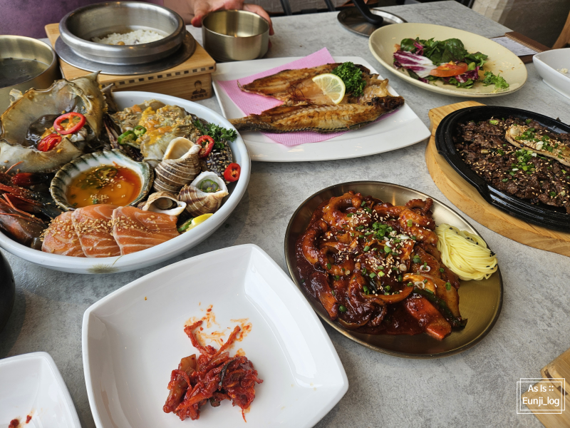 [Gijang Restaurant] Ocean View Korean Set Menu with Hot Pot Rice, Ilgwang Misik for Family Gatherings