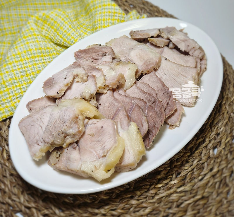 무수분 수육 레시피 소금 염지로 물 없이 촉촉하게 삶는법