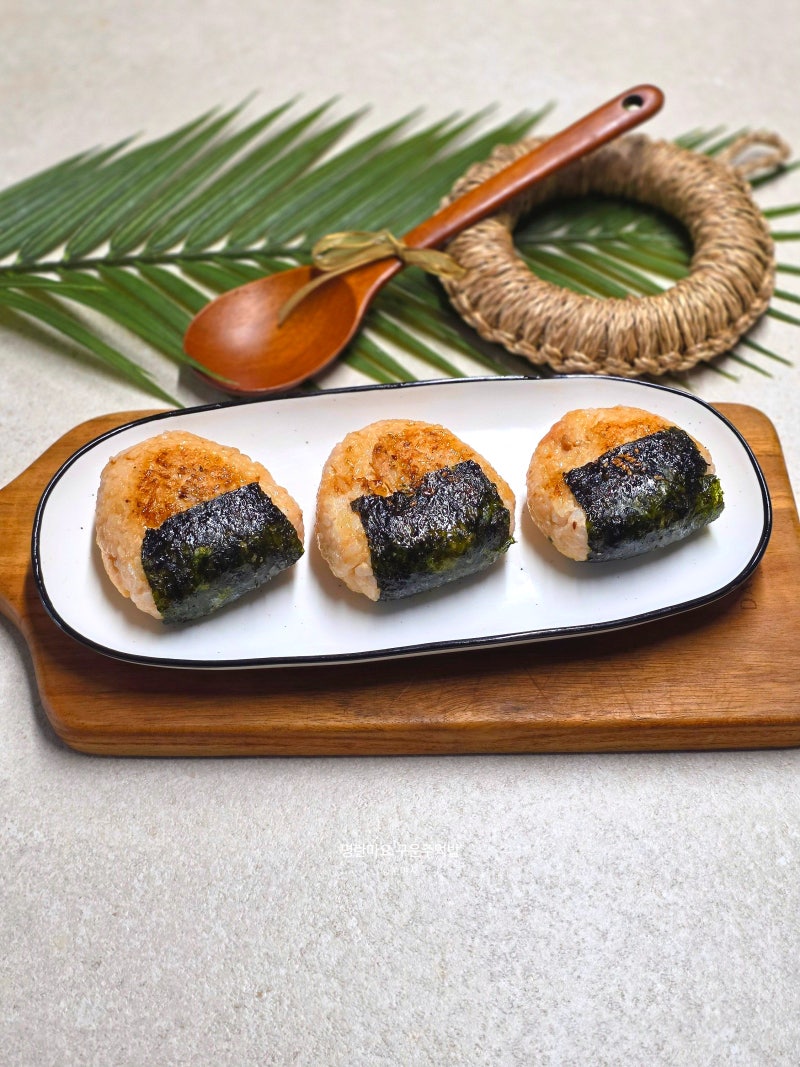 명란마요네즈 요리 명란마요 구운주먹밥 레시피 삼각김밥 만들기