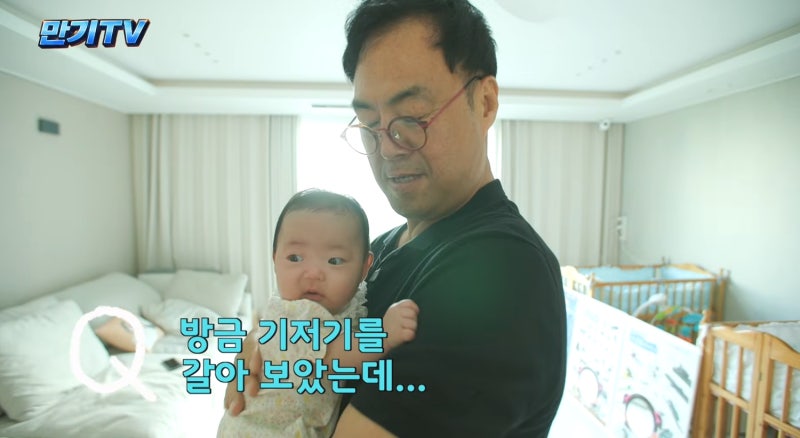 “우리 애들 키울 때 육아 안 도와줘”…이만기, 아내와 함께 세쌍둥이 육아 중인 근황 공개