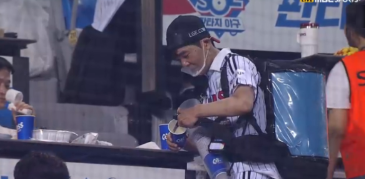 이세돌이 야구장에서 맥주를 팔았다는데…무슨 일이 있었길래?
