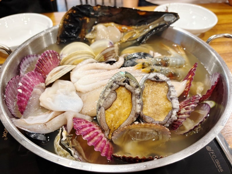 고양쥬쥬랜드맛집 박승광해물칼국수 원당점의 해산물 푸짐한 해물손칼국수