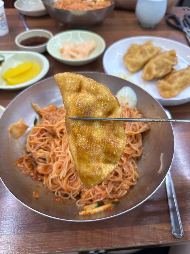 부산역 밀면 블루리본 맛집 :: 초량밀면 :: 윤남노 픽 군만두 필수! 부산여행코스추천, 가성....