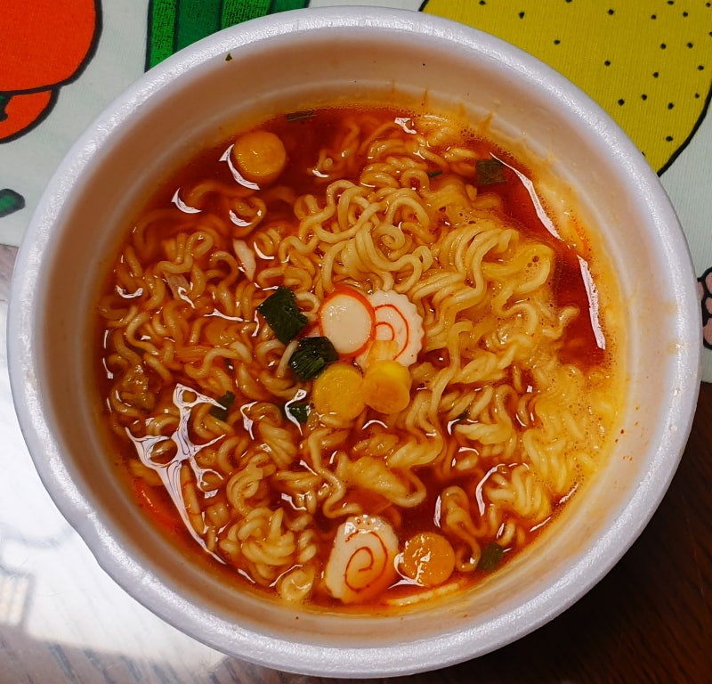 [오늘 점심 뭐 먹지] 육개장 사발면