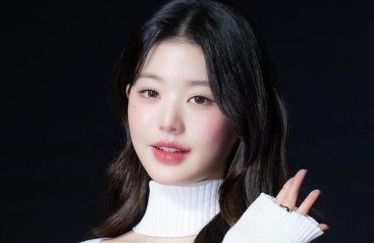 아이브 장원영 미담 터졌다! 현장 관계자가 밝힌 3시간 촬영 40분 컷, 태도 논란 뒤집은 프로....