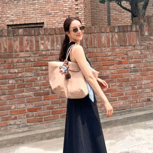 명품백 대신 이걸 들었다고? 실제 연예인들이 선택한 현실 가방 best3