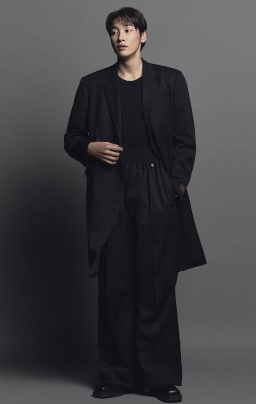 "동양인 최초 디올 모델이었다" 189cm 김영광이 런웨이를 휩쓴 의외의 비결