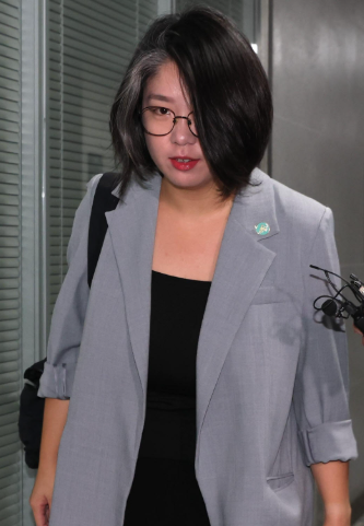 용혜인 남편 월급 300만원 논란, 왜 갑자기 ‘가족소득당’ 말까지 나왔나