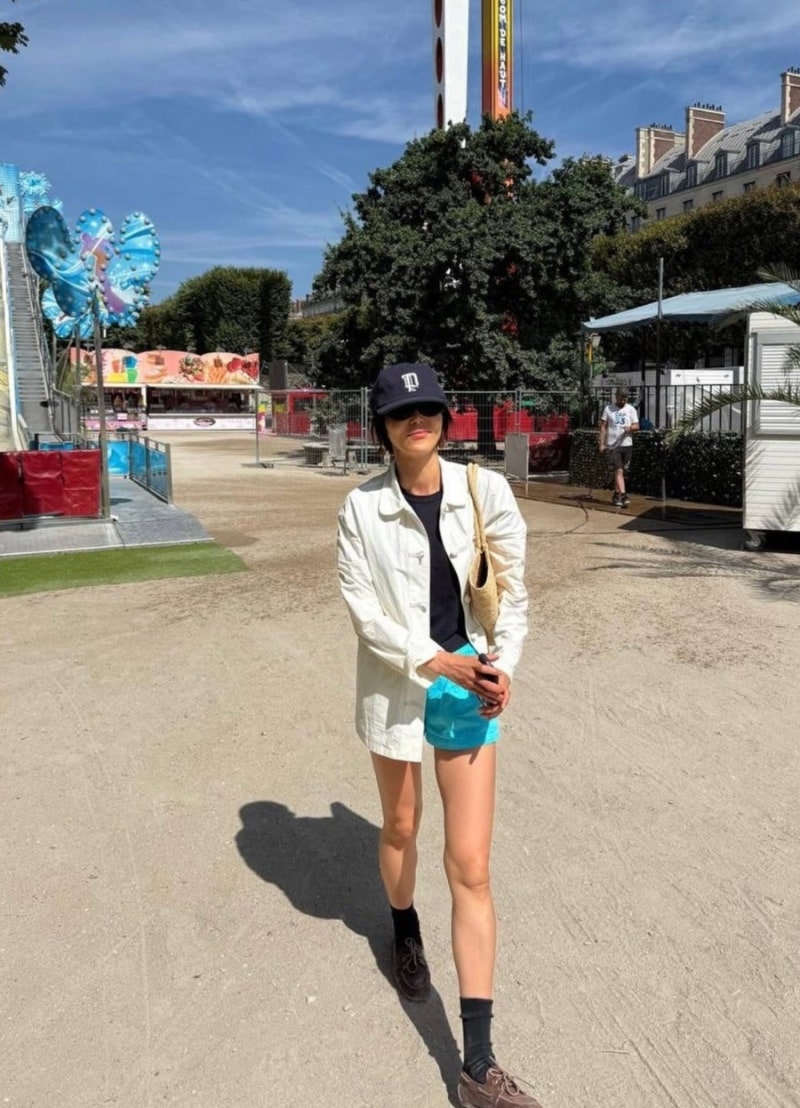 김나영 애착 로퍼 뭐길래? 파리 여행에도 챙긴 미우미우