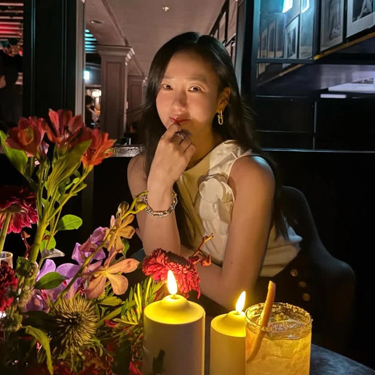 박주미, 1972년생 믿기 힘든 동안 비주얼…화이트룩으로 완성한 ‘우아함의 정석’