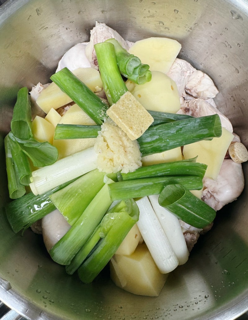 외식비 아끼는 집밥 닭한마리 레시피! 비법 양념장부터 칼국수까지