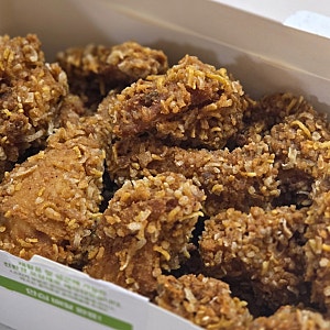 BHC 바삭한 치킨 메뉴 추천 콰삭킹 가격 칼로리 소스 내돈내산