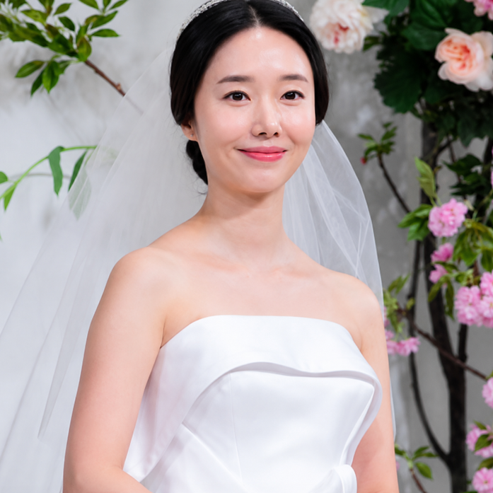 "3살 연하 의사와 결혼했는데…" 남편 병원 194억 건물 지분 99% 가진 여배우.jpg