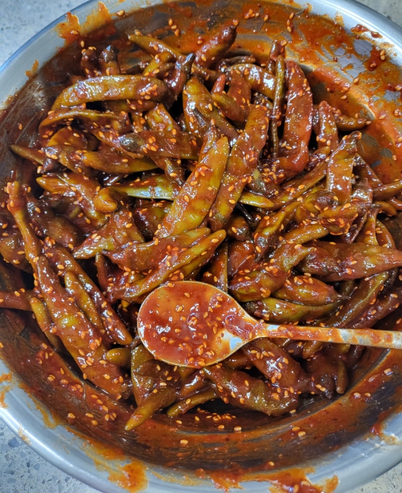 삭힌고추 그냥 먹지 마세요! 이렇게 무치면 밥도둑