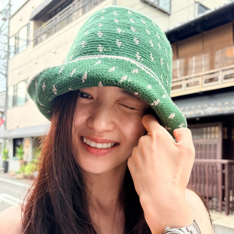 “나이 어디로 먹은 거야?” 김태리, 일본 골목서 제대로 터진 20대 같은 비주얼