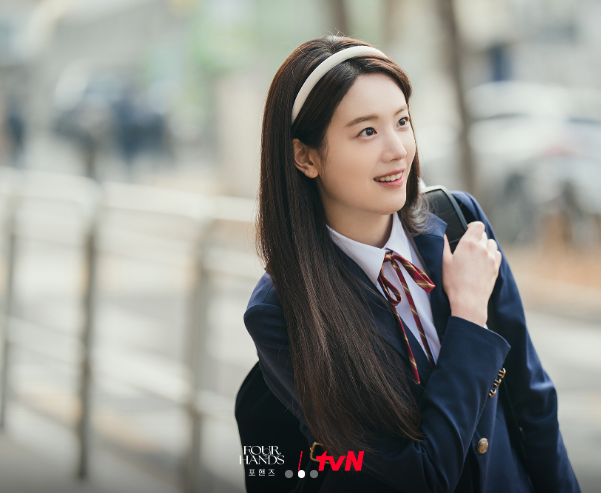 17살 장규리와 27살 장규리, 포핸즈에서 10년을 연기해야 하는 홍재인이 어려운 이유