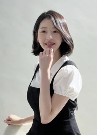 장원영 언니 장다아, 단발 하나로 증명한 것… '유전자 논쟁'의 최종 승자는?