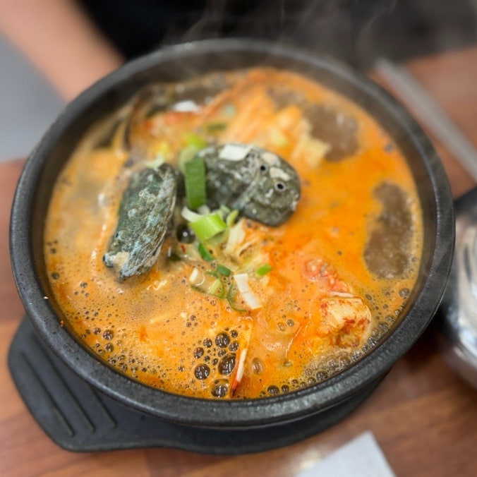 공항뚝배기 제주공항본점 | 제주공항 근처 아침식사 전복해물뚝배기 전복성게미역국 내돈내....