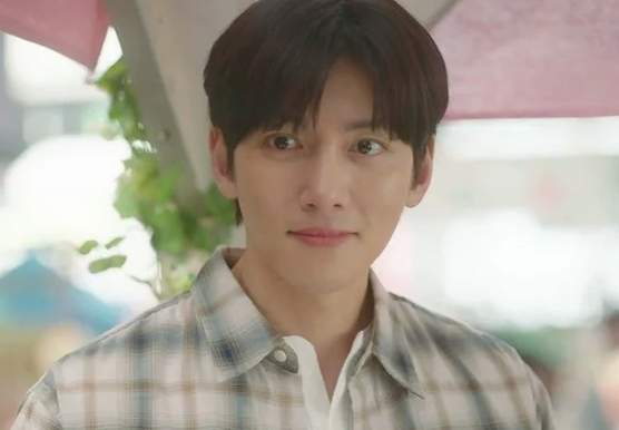 딸기밭에서 이렇게 가까워진다고? 지창욱♥이마다 미오, 10월 7일 ‘메리 베리 러브’ 공개