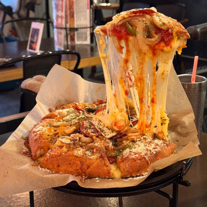 대전 시청역 맛집 "리골레토 시카고피자 대전시청점" 10년만인 치즈가 쭉쭉 늘어나는 시카고....