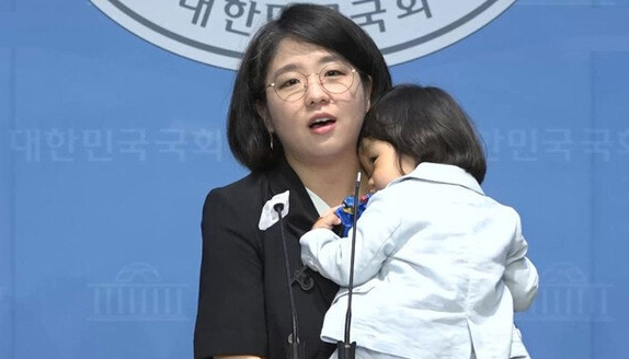 용혜인 흰머리 정체, 일부러 한 브릿지 아니었다…나이·남편 박기홍 프로필