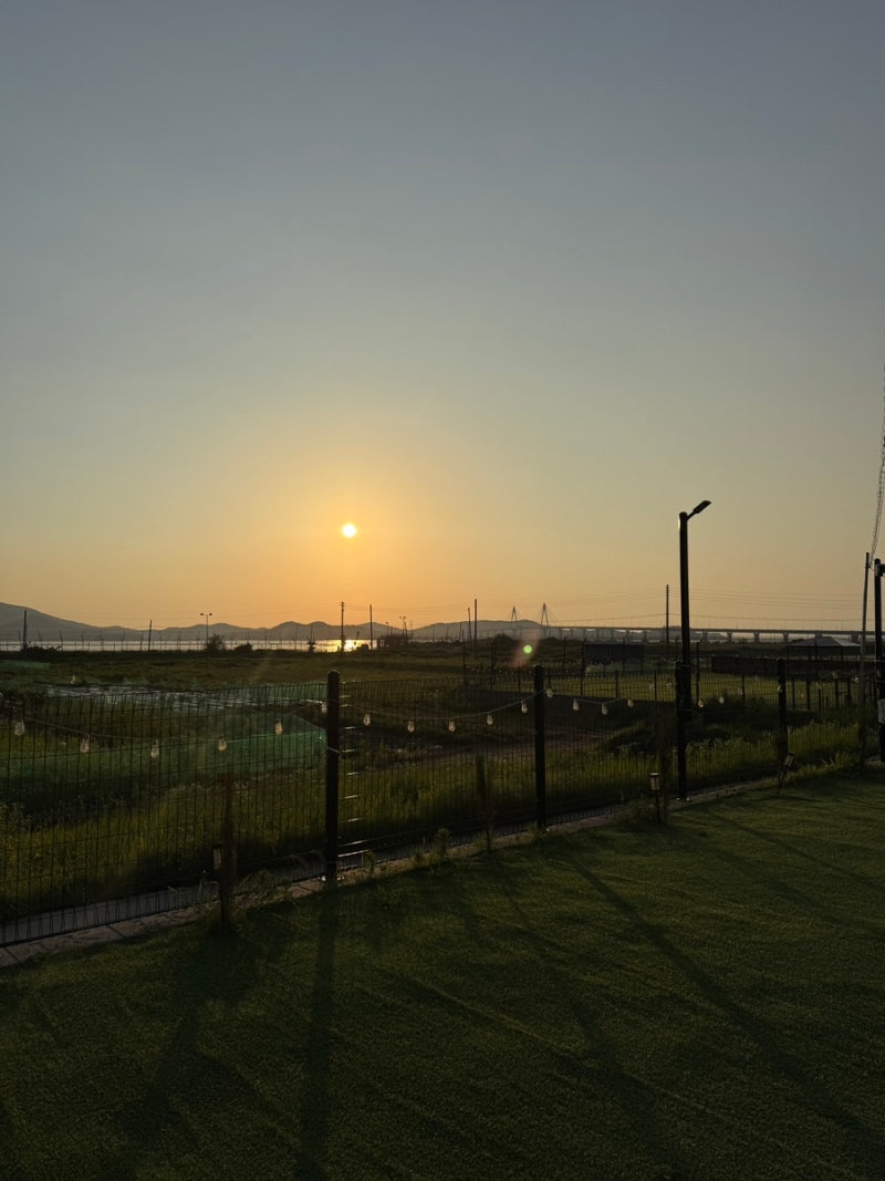 Recommended Pet-Friendly Pension in Ganghwado | Perfect for Large and Small Dogs, with a Private Pool and Sunset Views