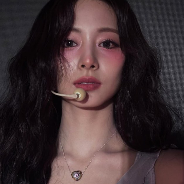 10년 함께한 JYP 떠날까? 쯔위 중국행설에 팬들 술렁 프로필, 재산, 나이, 사건사고
