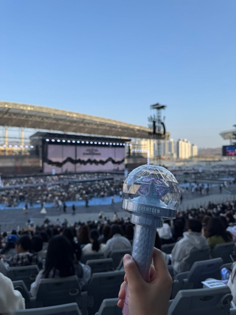 260404 SEVENTEEN Concert Review (Part 2) [SEVENTEEN World Tour new_ENCORE]: 2nd Floor W14 Section View, Setlist, and Preparations